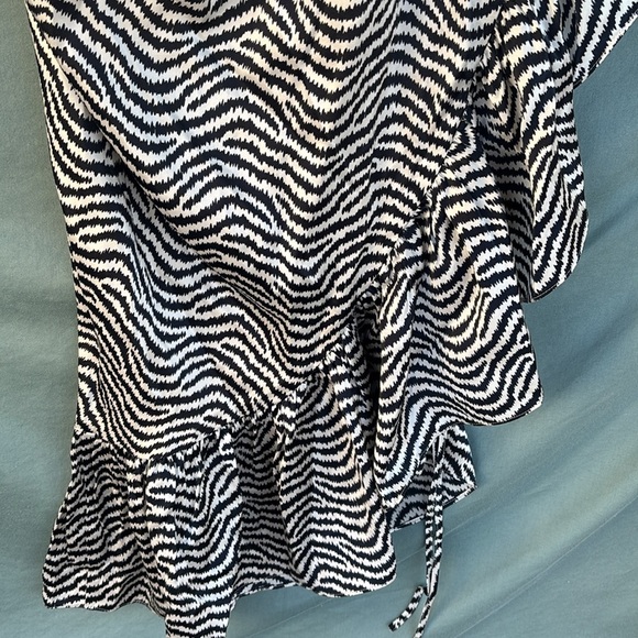 NWT Cinq A Sept Ruffled 100% Silk Midi Dress Sz 4 New Black White Asymmetric Hem - Picture 7 of 13